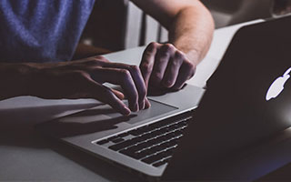 曼联与阿贾克斯正式接触，商谈20岁边锋霍茨转会